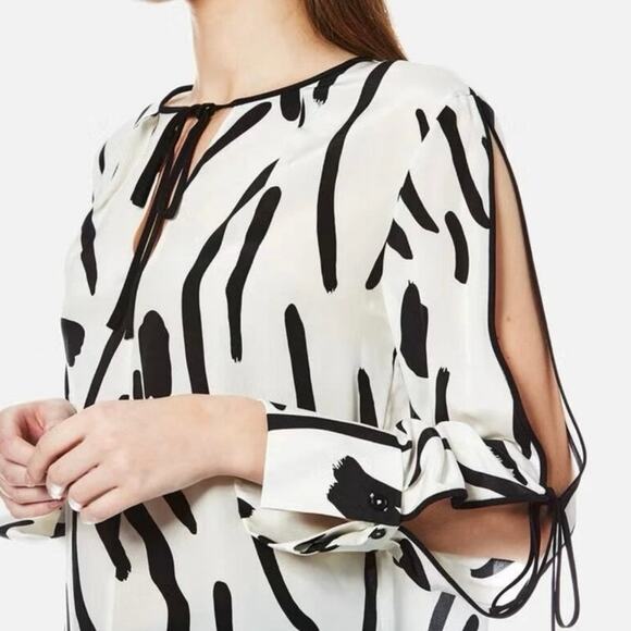 Diane Von Furstenberg DVF 100% Silk Printed Slit Sleeve Blouse Black White Sz 6 - Picture 2 of 14